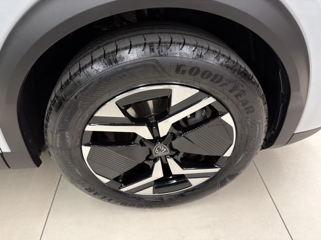 PEUGEOT 2008 1500 BLUEHDI 130 CV EAT8 GT